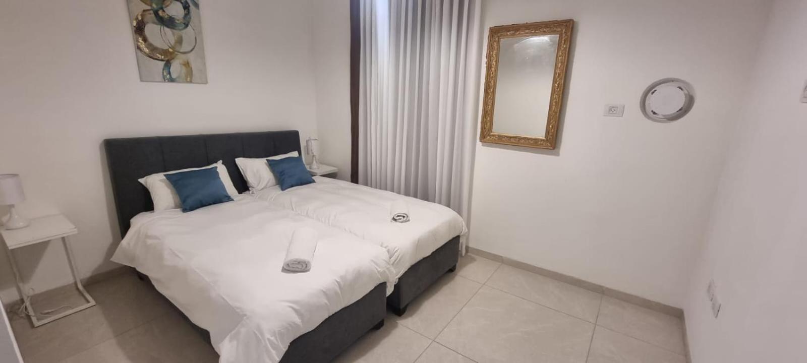 Jtower Royal Suites - Alefimmoed Jerusalem Exteriör bild