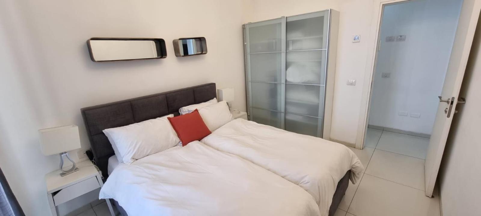 Jtower Royal Suites - Alefimmoed Jerusalem Exteriör bild