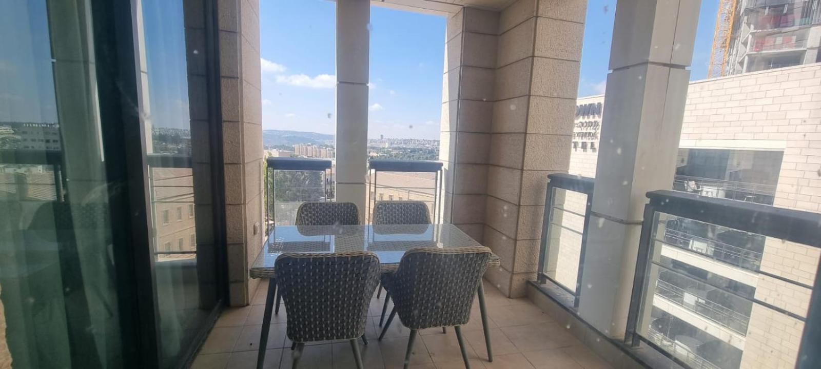 Jtower Royal Suites - Alefimmoed Jerusalem Exteriör bild