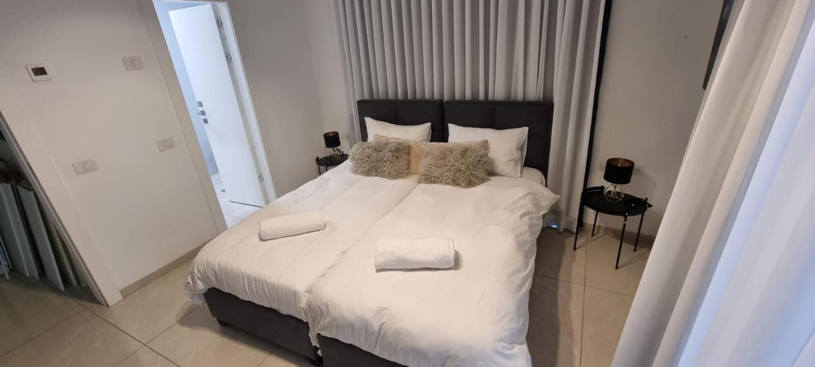 Jtower Royal Suites - Alefimmoed Jerusalem Exteriör bild