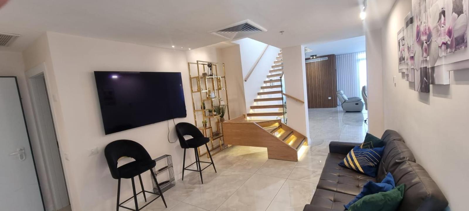 Jtower Royal Suites - Alefimmoed Jerusalem Exteriör bild
